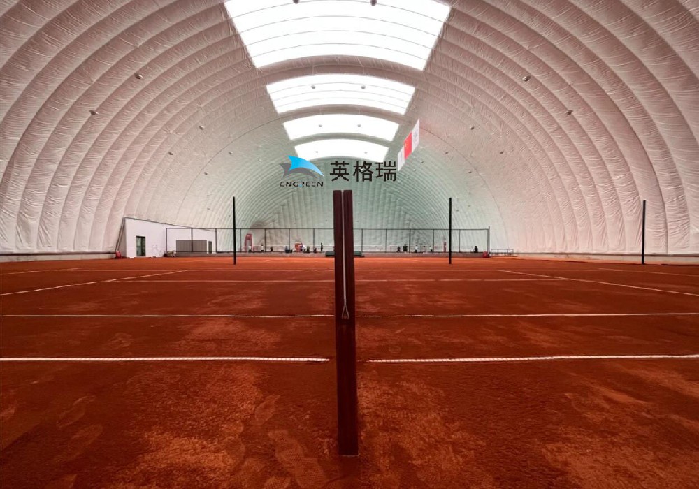 草莓视频下载网址网球馆太舒适了，温度舒服而且无风，可以一年四季保持网球练习