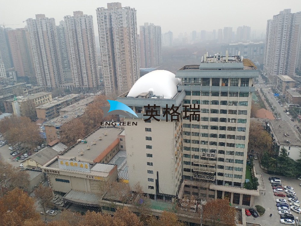 楼顶草莓视频下载网址羽毛球馆灵活利用城市空间，快速搭建减少工程干扰