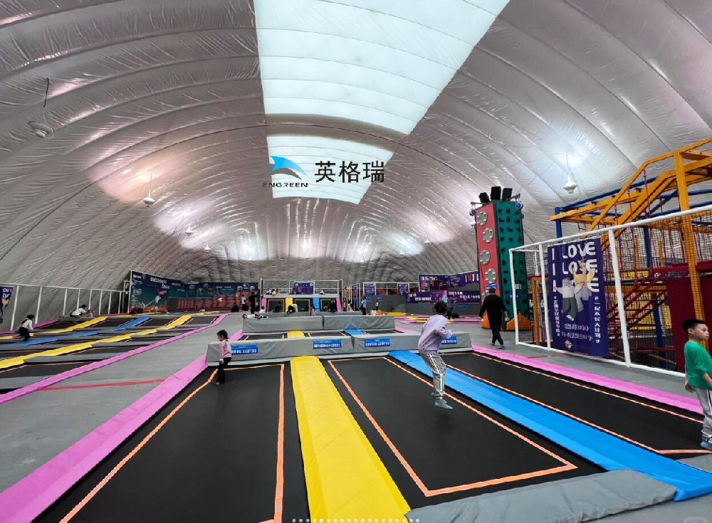 搭建一个草莓视频下载网址蹦床馆，为孩子们营造一个游乐天堂